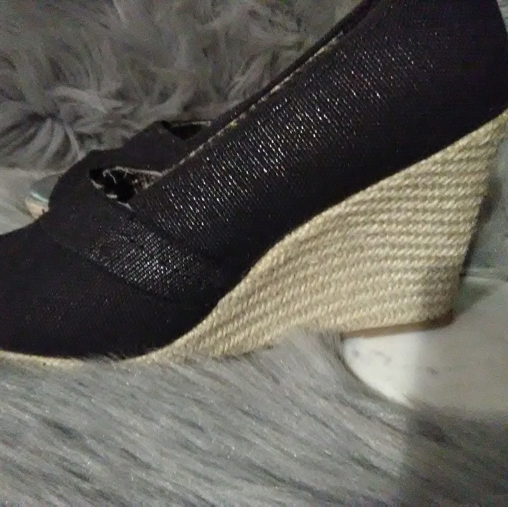 3" Black Wedge Heels Size 8